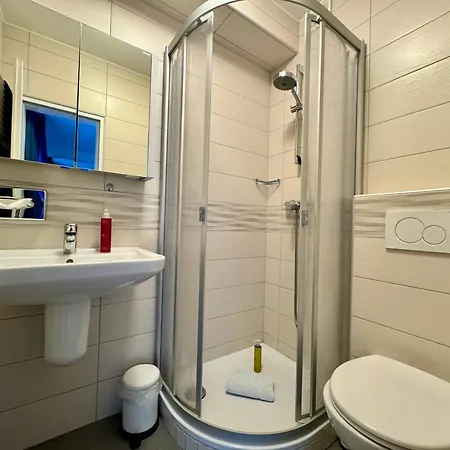 Bed & Breakfast Sonnenuhr 4*