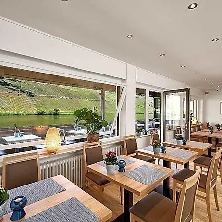 Sonnenuhr Bed and breakfast 4*