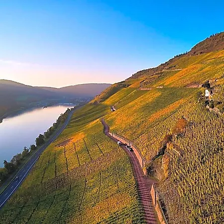 Alojamento de Acomodação e Pequeno-almoço Sonnenuhr Bernkastel-Kues