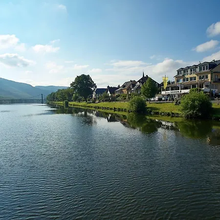 Bed & Breakfast Sonnenuhr 3*