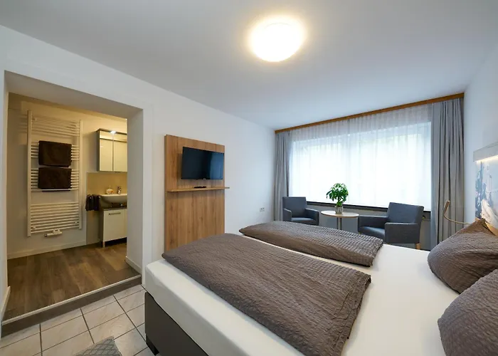 Alojamento de Acomodação e Pequeno-almoço Sonnenuhr 4*